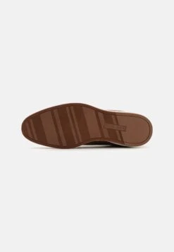 Pier One Sportieve Veterschoenen - Cognac 10 Pier One Sportieve Veterschoenen - Cognac -Mode Kleding Winkel 08bfcf30997844db8f3d98ad5974dc06