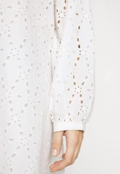 Minimum Pilma - Maxi-Jurk - White -Mode Kleding Winkel 08fa684e559040a480a9116f85a12bad