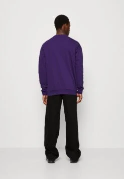 YOURTURN Unisex - Sweater - Purple 8 YOURTURN Unisex - Sweater - Purple -Mode Kleding Winkel 09d8e3c4644d4dc68e3fdf6a6eefd9f3