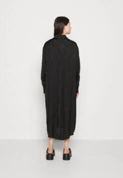 Monki Blousejurk - Black Jaquard 8 Monki Blousejurk - Black Jaquard -Mode Kleding Winkel 0a1a6be41f4647ef929b465ef15d608c
