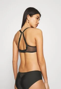 Chantelle Chic Essential Spacer - Beugel Bh - Schwarz 10 Chantelle Chic Essential Spacer - Beugel Bh - Schwarz -Mode Kleding Winkel 0a772ffc75f842f594a477e8f05ea9ee