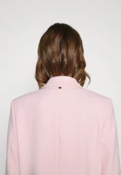 MARC CAIN Blazer - Soft Powder Pink -Mode Kleding Winkel 0fad5e048ad1462da32c79873ce2dd14
