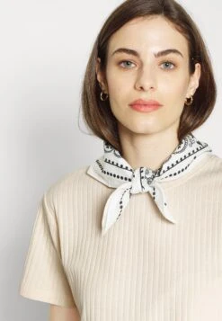 Top Skirt Set - Kokerrok - 003 - Off-White -Mode Kleding Winkel 17d77307363e48c6bd680b42cdfb7bf7