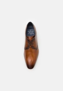 Bugatti Morino - Veterschoenen - Cognac -Mode Kleding Winkel 2c4015fffa7f4eeeb57c4f0449842000