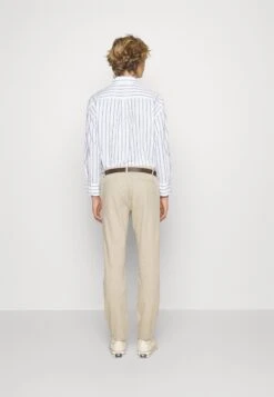 Pier One Chino - Beige -Mode Kleding Winkel 2c81239093b2471a99ea1f7edf49394c