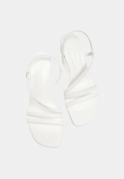 PULL & BEAR Absatz Mit Gekreuzten Riemen - Sandalen - White 7 PULL & BEAR Absatz Mit Gekreuzten Riemen - Sandalen - White -Mode Kleding Winkel 305a1c9e81c04cc9869bb8f76d0da0d9