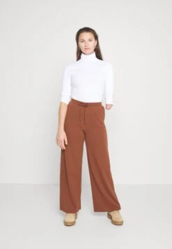 Anna Field Longsleeve - White 15 Anna Field Longsleeve - White -Mode Kleding Winkel 33e652bf075f464d82d0e58eb5531e43