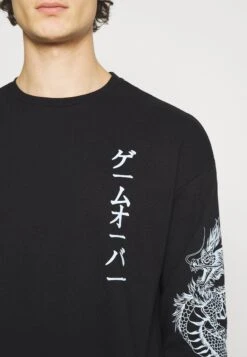 YOURTURN Sweater - Black 13 YOURTURN Sweater - Black -Mode Kleding Winkel 358aa36e57ef47c49f4d327c68d48139