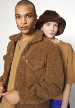 YOURTURN 3Pack Unisex - T-Shirt Basic - Light Green/Lilac/Light Brown 13 YOURTURN 3Pack Unisex - T-Shirt Basic - Light Green/Lilac/Light Brown -Mode Kleding Winkel 376c0de2411d41378982c38f7242bbaf