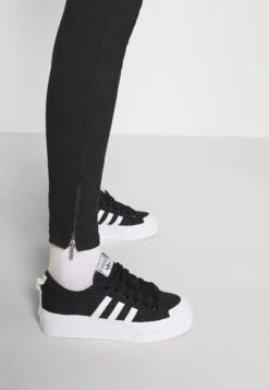 Noisy May Nmkimmy Ank Dart - Jeans Skinny Fit - Black Denim -Mode Kleding Winkel 481417fb2ca74878a5609072c2697e17