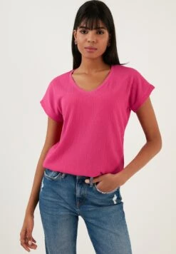 LELA Regular Fit - Blouse - Fuchsia 10 LELA Regular Fit - Blouse - Fuchsia -Mode Kleding Winkel 4b30f03d63a84bb585b2003850fead5b