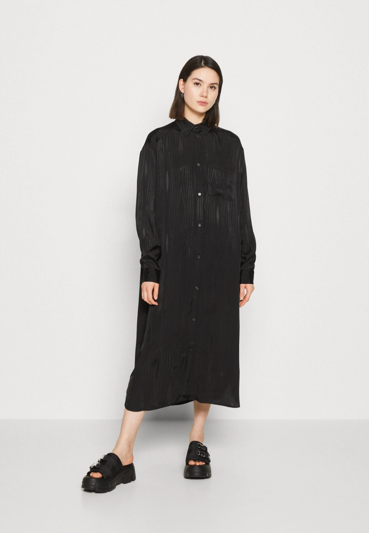 Monki Blousejurk - Black Jaquard 1 Monki Blousejurk - Black Jaquard