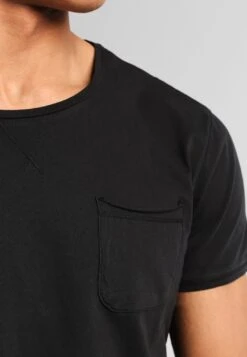 Pier One Garment Tee - T-Shirt Basic - Black 10 Pier One Garment Tee - T-Shirt Basic - Black -Mode Kleding Winkel 6a108a6cdc0a40208a060ee0ef6ba83f