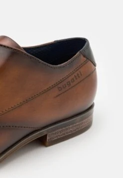 Bugatti Morino - Veterschoenen - Cognac -Mode Kleding Winkel 7305182c8d4f43a3a258aebad967864b