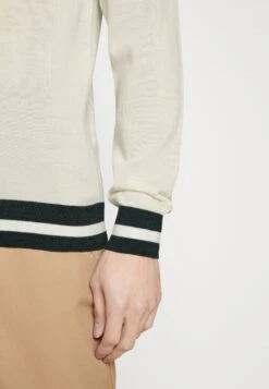 Hackett London Contrast Trim V Neck - Vest - Ecru/Green 9 Hackett London Contrast Trim V Neck - Vest - Ecru/Green -Mode Kleding Winkel 774964fc29994725a96951b1de56ca12