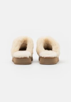 Ugg Disquette - Pantoffels - Chestnut 13 Ugg Disquette - Pantoffels - Chestnut -Mode Kleding Winkel 7ad139fafb204b06939c1bed1b37bd51