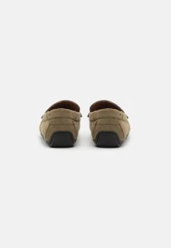 Pier One Unisex - Mocassins - Olive 8 Pier One Unisex - Mocassins - Olive -Mode Kleding Winkel 83d1f5a6a06847da9775750cb73a9d57