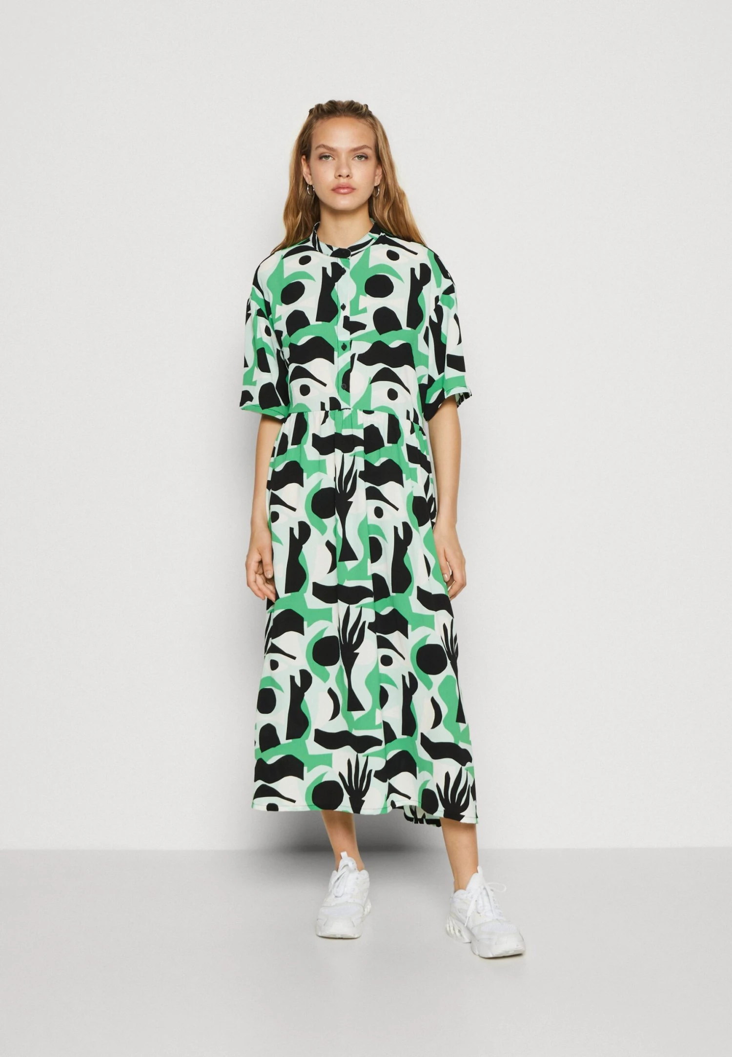 Monki Blousejurk - Green Lisendna 1 Monki Blousejurk - Green Lisendna
