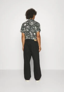 YOURTURN Baggy Jeans Unisex - Relaxed Fit Jeans - Black Denim 7 YOURTURN Baggy Jeans Unisex - Relaxed Fit Jeans - Black Denim -Mode Kleding Winkel 856524ea1a41478dbf188a3711e8cfe3