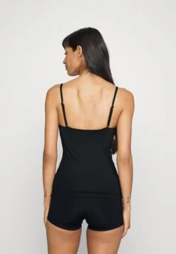 Seafolly Collective Wrap Front Singlet - Bikinitop - Black -Mode Kleding Winkel 87d41f5f84ef49eeb3a8f18592cc4281