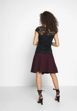 A-Lijn Rok - Winetasting -Mode Kleding Winkel 8f766584be6a4cec936a188a3c5e2c77