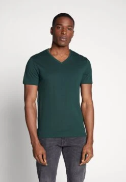 Pier One 3 Pack- T-Shirt Basic - Black, Grey, Green 7 Pier One 3 Pack- T-Shirt Basic - Black, Grey, Green -Mode Kleding Winkel 96305f959483415dbe03211536b3d40a