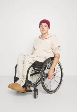 YOURTURN Unisex - Sweater - Beige -Mode Kleding Winkel 97f45a50f78b459ca857074e0f5a65aa