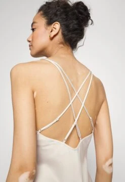 Anna Field Bridal Nightie / 003 - Off-White - Nachtjapon - 003 - Off-White -Mode Kleding Winkel 9c3870beb15a4e44a97686ec673230cd