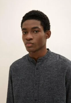 TOM TAILOR Denim Overhemd - Black/Off White Structure 7 TOM TAILOR Denim Overhemd - Black/Off White Structure -Mode Kleding Winkel a2d20b0f668743b181b84a4c3309f7a1