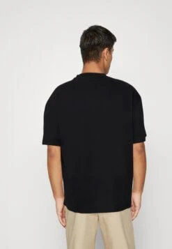 YOURTURN Unisex - T-Shirt Print - Black -Mode Kleding Winkel a33bb55db6fb475199d0bec8660ceed0