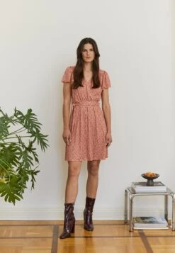 Mode Kleding Winkel -Mode Kleding Winkel a48742b5d1f24a7797f823c1ec21e11b