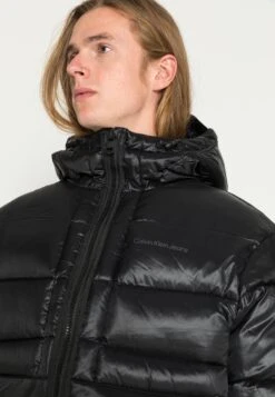 Calvin Klein Jeans Shine Puffer Unisex - Winterjas - Black -Mode Kleding Winkel a77efa4c84354861b7bb2861112bbb06