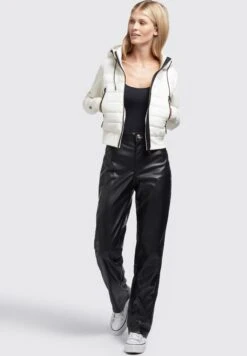 Khujo Dalis Shiny - Jas - Cremeweiß 11 Khujo Dalis Shiny - Jas - Cremeweiß -Mode Kleding Winkel a9f0aa013bbb4616808d3a1ddc6eb84b