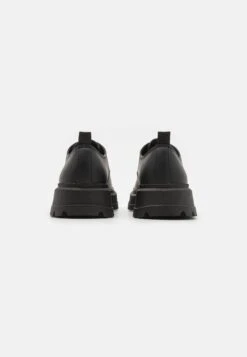 YOURTURN Unisex - Veterschoenen - Black -Mode Kleding Winkel aaae83047a954d1aab81392769433db6