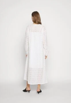 Minimum Pilma - Maxi-Jurk - White -Mode Kleding Winkel ab05af807c374b24a3dab9bb5168e773
