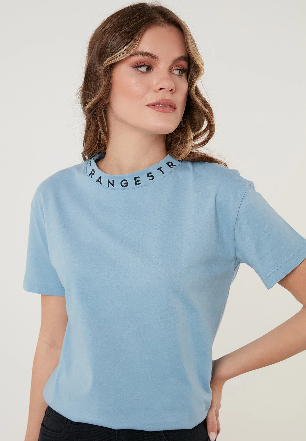 LELA Regular Fit - T-Shirt Print - Baby Blue 4 LELA Regular Fit - T-Shirt Print - Baby Blue - Afbeelding 4