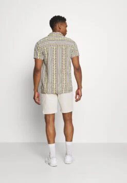 Redefined Rebel Joey - Shorts - Stone -Mode Kleding Winkel b6ace980bce443f1ad2be8177eefaa98