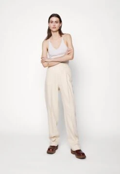 Filippa K Julie Trousers - Broek - Dusty Beige -Mode Kleding Winkel b7bb46acd26d443485bb70aba89425c6