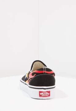 Vans Classic Slip-On- Instappers - Black/True White -Mode Kleding Winkel bd891d4282dd4fb7bfe0ae58bcc2b3b5
