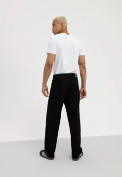 Pier One Relaxed Fit Jeans - Black Denim -Mode Kleding Winkel bf404b2702f147db8268635cd2118982