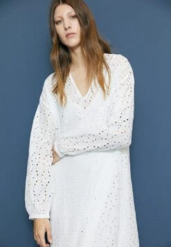 Minimum Pilma - Maxi-Jurk - White -Mode Kleding Winkel c0ea2dd2fcb44ab8a2d04bed46c3157c