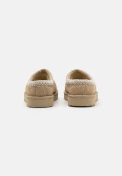 Ugg Tasman - Pantoffels - Mustard Seed/White 7 Ugg Tasman - Pantoffels - Mustard Seed/White -Mode Kleding Winkel c2f87fae95474bc597c678d01fed6684