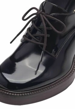 Tamaris Trotteur - Veterpumps - Mocca -Mode Kleding Winkel d248789a6a984bd39397100662817e7b