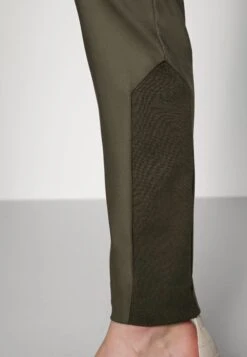 Mos Mosh Blake Night Pant Sustainable - Chino - Grape Leaf -Mode Kleding Winkel d5b512bd0a4449bebf5b9df058e98782