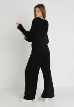 Even&Odd Cropped Jumper - Trui - Black -Mode Kleding Winkel d6afe0db0365435898fd3ca235660222