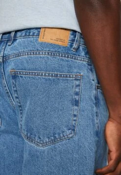 Redefined Rebel Kyoto - Relaxed Fit Jeans - Mid Blue 11 Redefined Rebel Kyoto - Relaxed Fit Jeans - Mid Blue -Mode Kleding Winkel d8c27708d049422fb35c3346a63fcb78