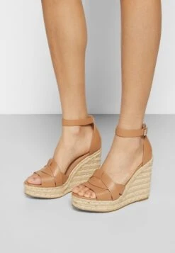 Steve Madden Sivian - Sandalen Met Hoge Hak - Camel -Mode Kleding Winkel daf19e6f2cf1455f97e29475188049aa