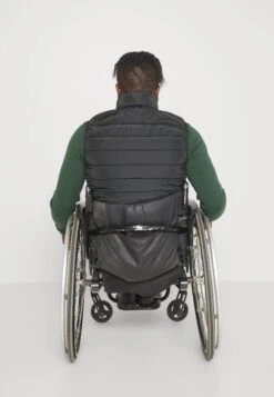 Pier One Bodywarmer - Black 16 Pier One Bodywarmer - Black -Mode Kleding Winkel e1569b065acd421d8dc99bfc16261b20