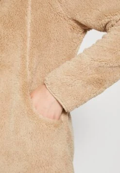 ONLY Onlcontact Hood Sherpa Coat - Lichte Jas - Humus -Mode Kleding Winkel ee1f743064a0426facf27c6a0d0dc771